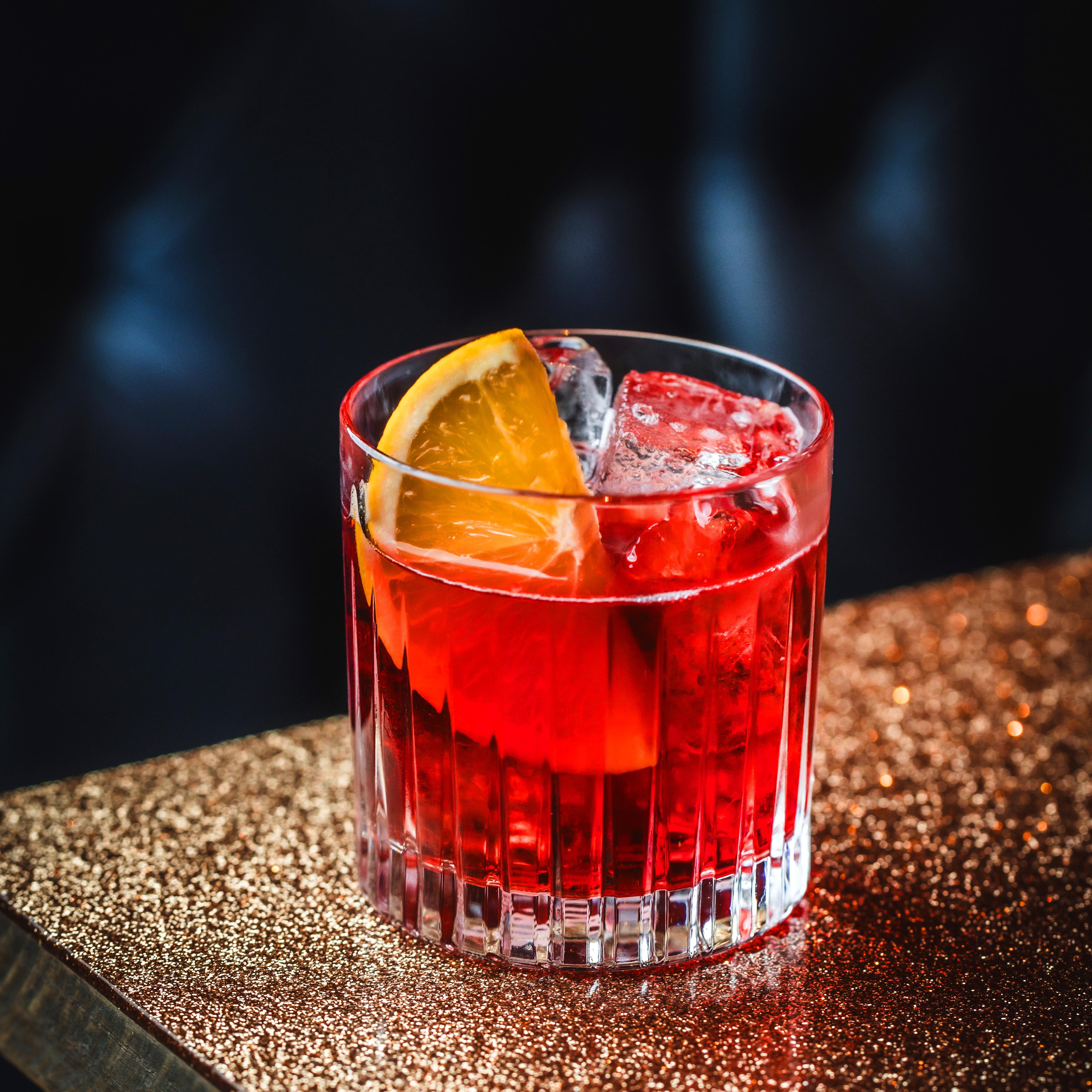 Image of a Negroni Sbagliato cocktail at The Escapologist bar